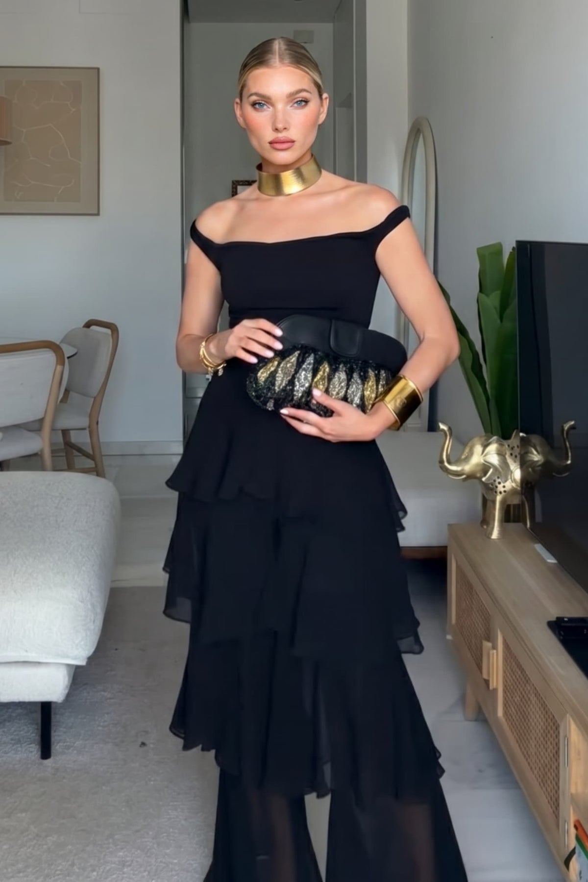 Off-shoulder Top And Ruffled Pants Two-Piece Suit