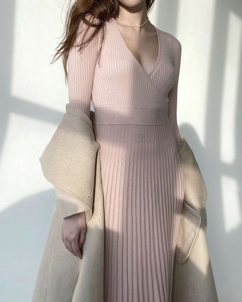 Chic Surplice Pleated Knit Midi Dress