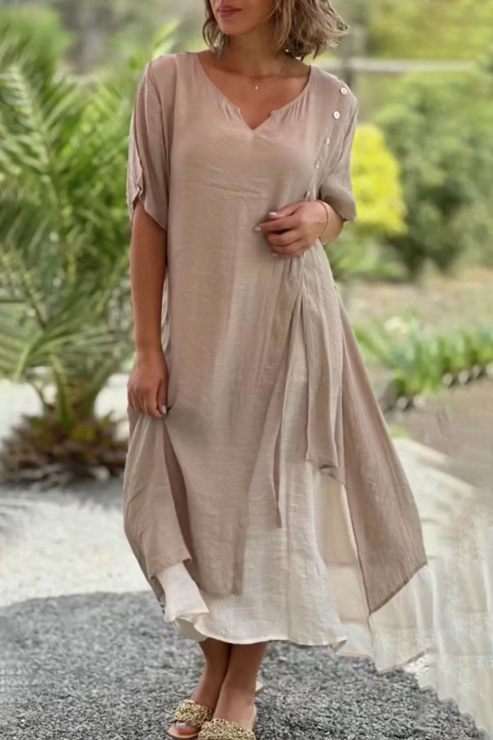 Buttoned Trim Short Sleeves Midi Dress