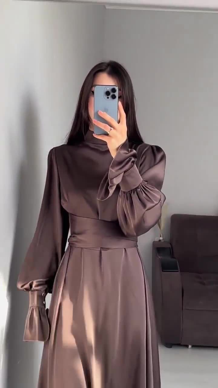 Solid Long-sleeved Belted Midi Dress