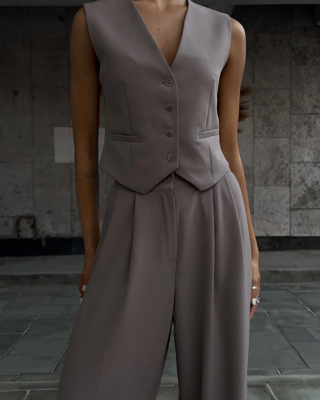 Sleek Sleeveless Vest with Wide-leg Trousers Two Piece Set