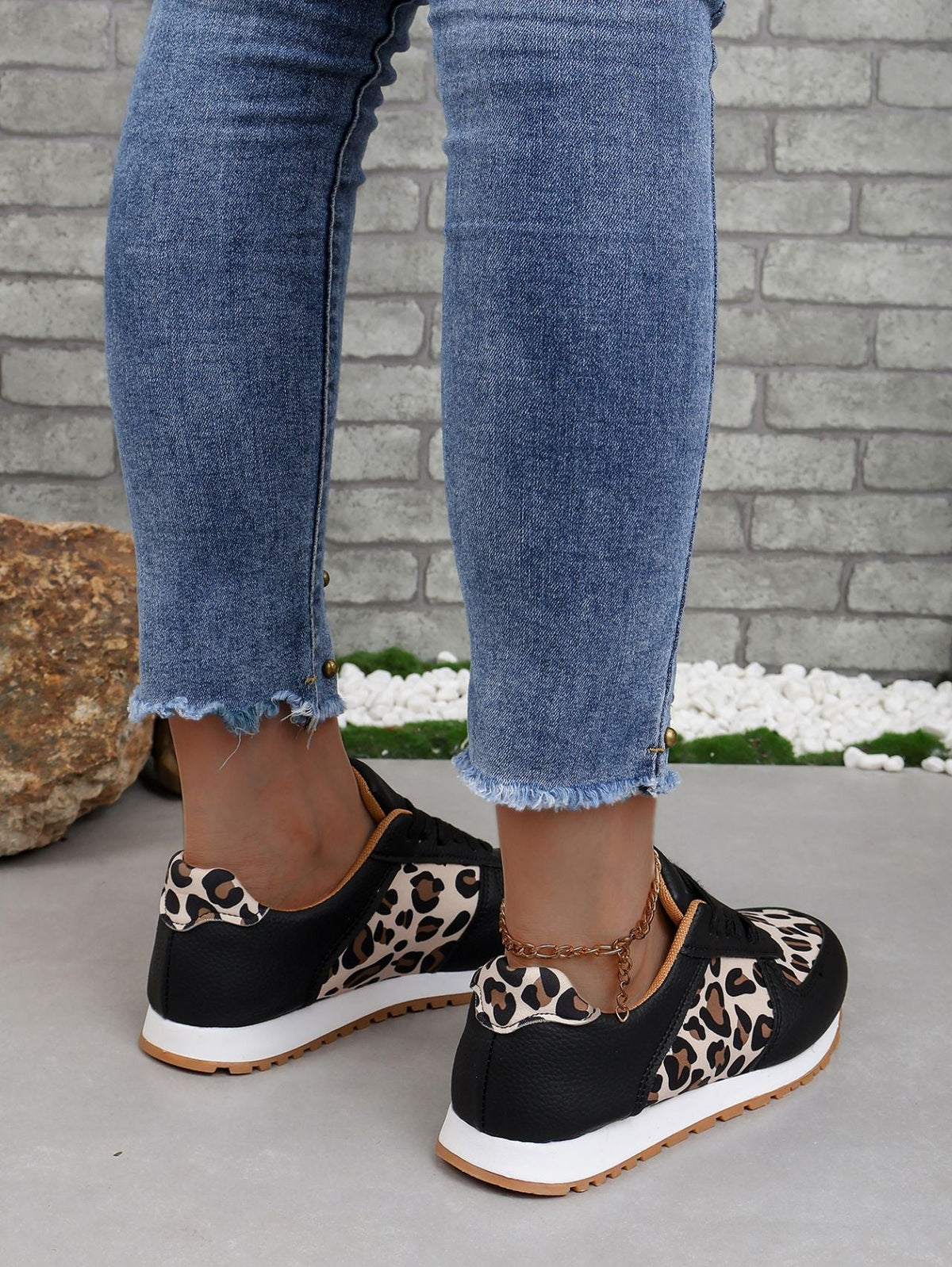 Comfortable Leopard Print Casual Sneakers