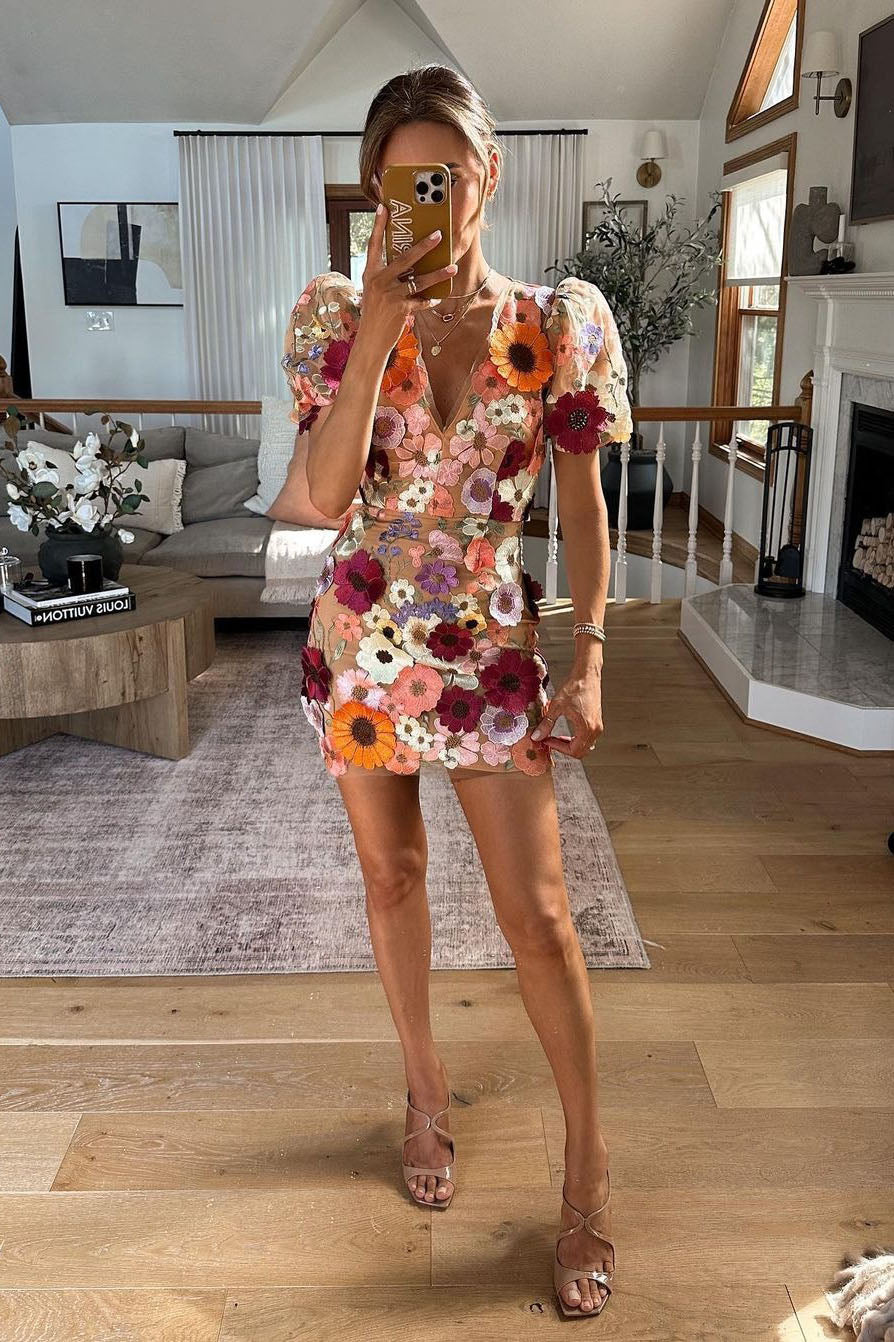 Red Embroidery Floral Bodycon Mini Dress