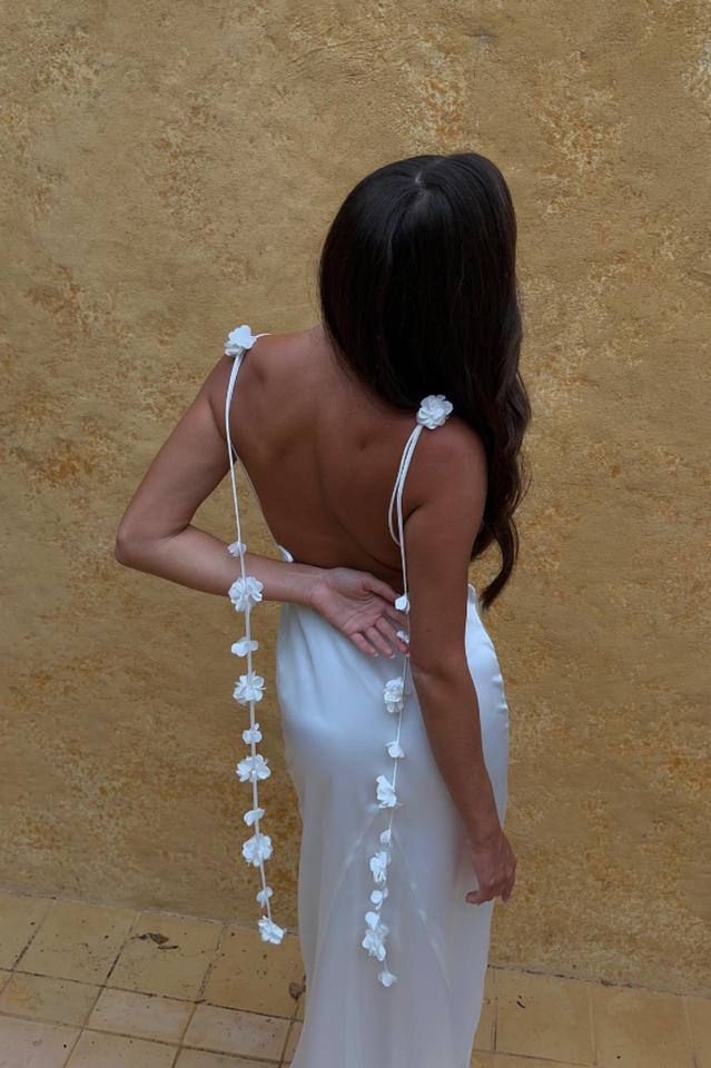 White Rosette Straps Backless Gown